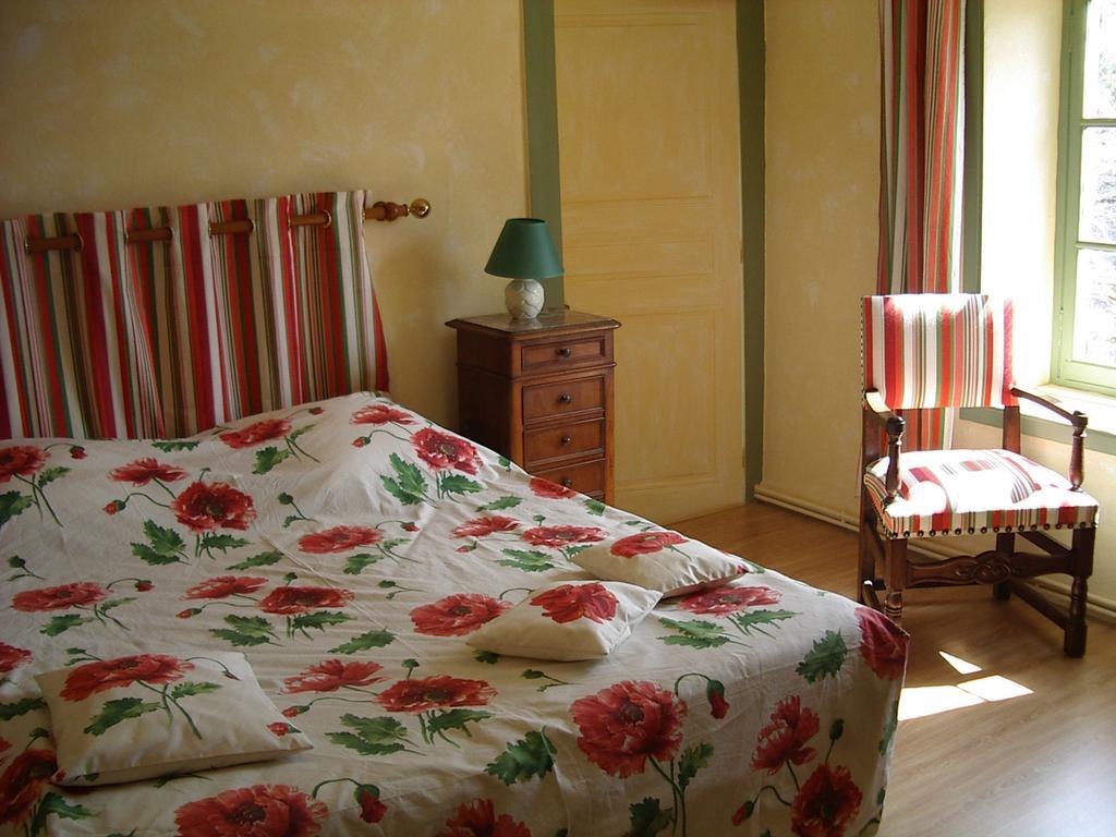 Maison d'Hôtes de la Verrière Les Ardillats Camera foto