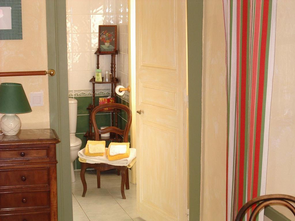 Maison d'Hôtes de la Verrière Les Ardillats Camera foto