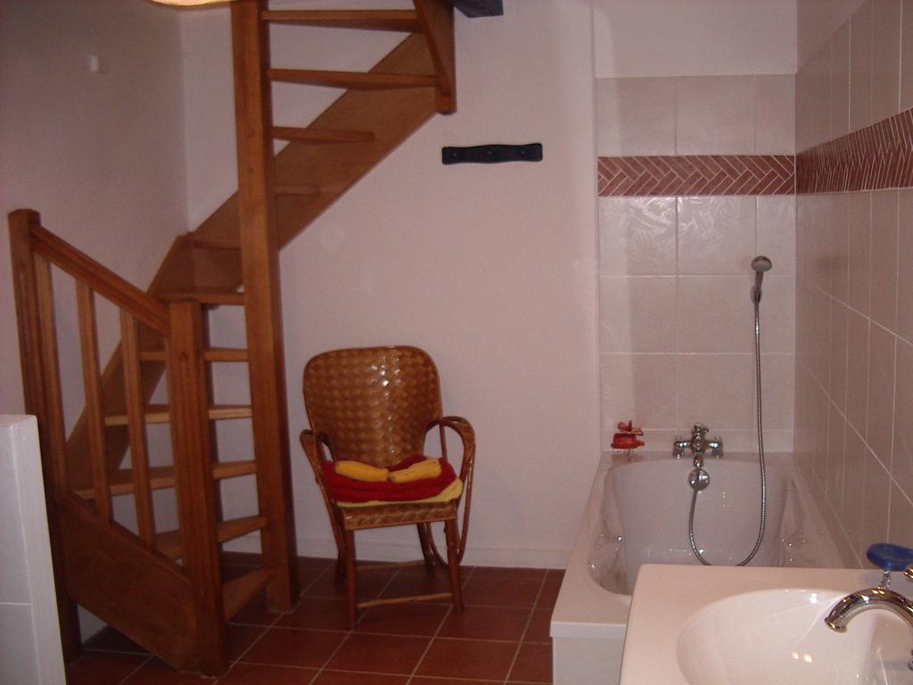 Maison d'Hôtes de la Verrière Les Ardillats Camera foto