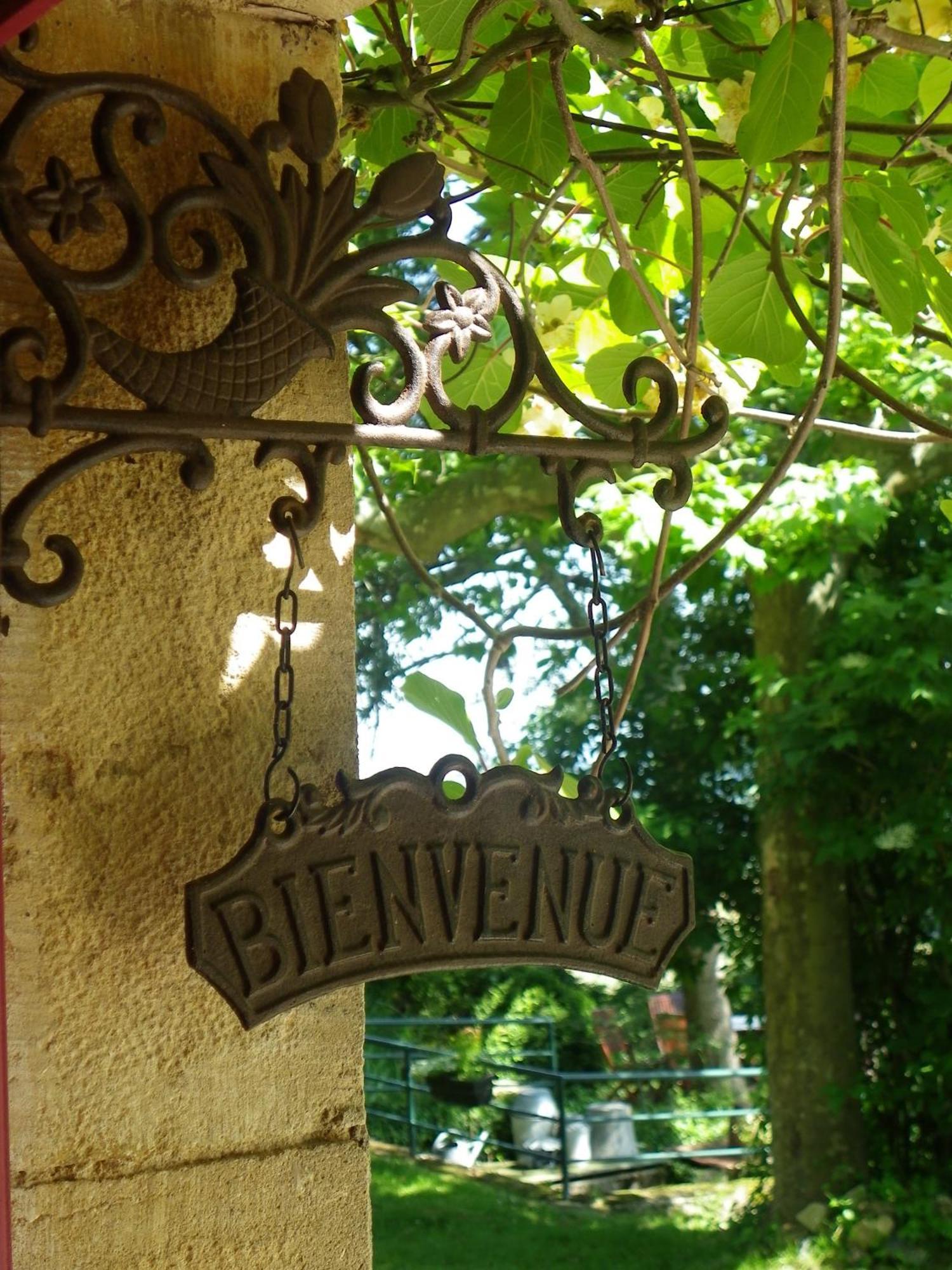 Maison d'Hôtes de la Verrière Les Ardillats Esterno foto