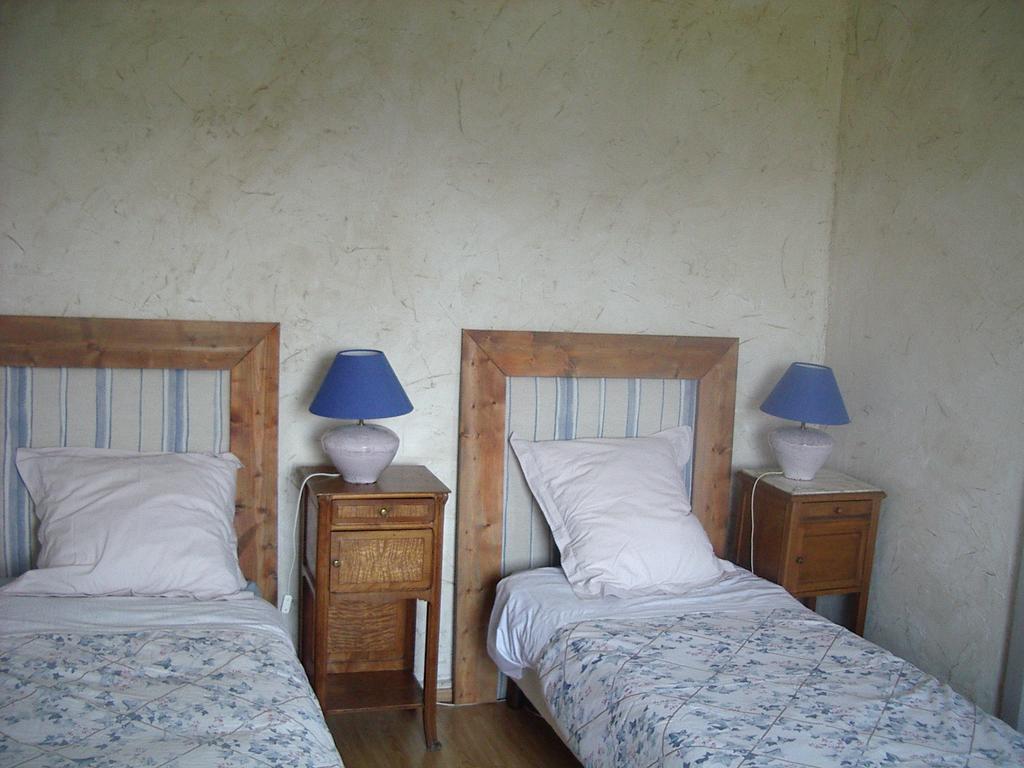 Maison d'Hôtes de la Verrière Les Ardillats Esterno foto